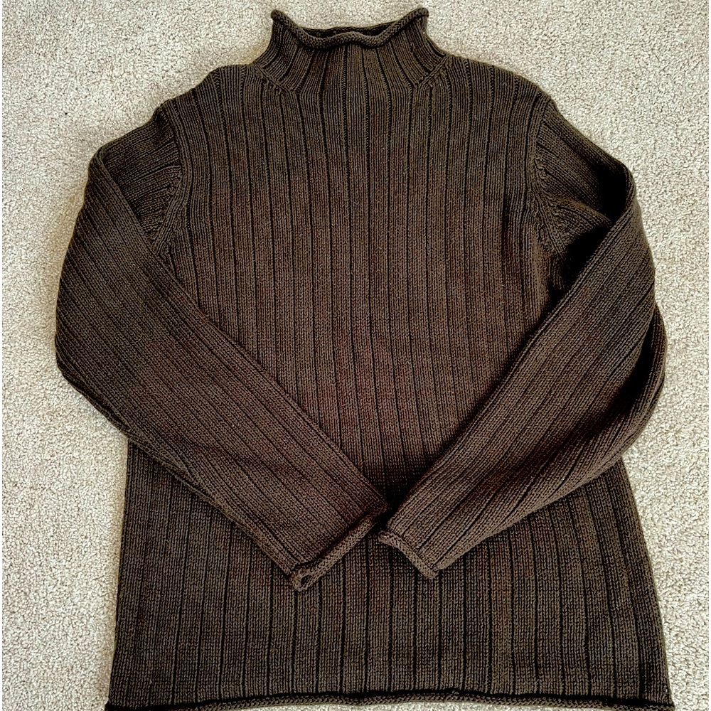 Eddie Bauer woman medium mock neck sweater hunter green